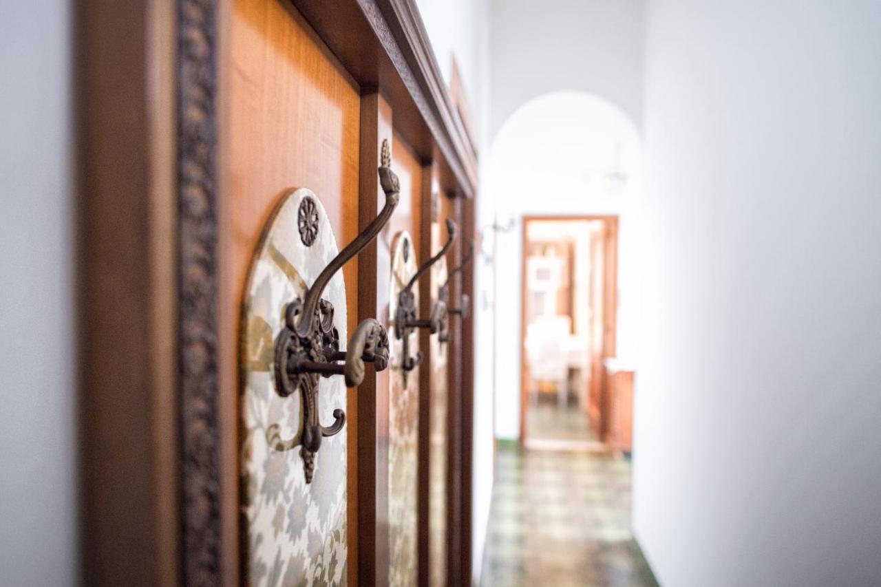 La Casa Gialla Виетри Экстерьер фото